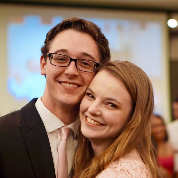 Meet your Posher, Julie - Picture 1 of 1